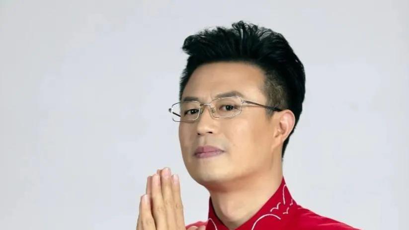 太伟大了！白燕升如何在爱情与事业的风浪中勇敢追梦？他的故事让人感动不已！
