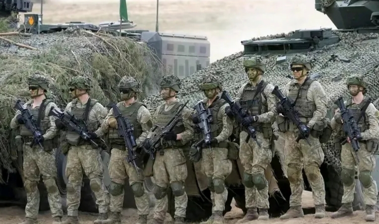 一大批北约士兵正在伪装成雇佣兵进入到乌克兰，在看到乌克兰的颓势以后，北约打算亲自