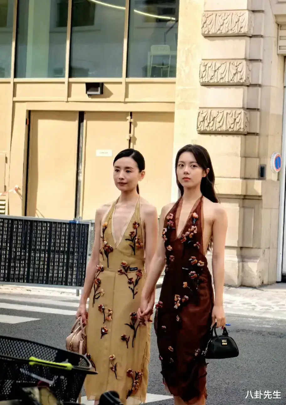 《花少》新加坡路透,古力娜扎皮包骨似营养不良,比秦岚江疏影更瘦(古力娜扎大农化与少年防晒霜是哪一期)-第16张图片-九妖电影 《花少》新加坡路透,古力娜扎皮包骨似营养不良,比秦岚江疏影更瘦(古力娜扎大农化与少年防晒霜是哪一期)-第16张图片-九妖电影