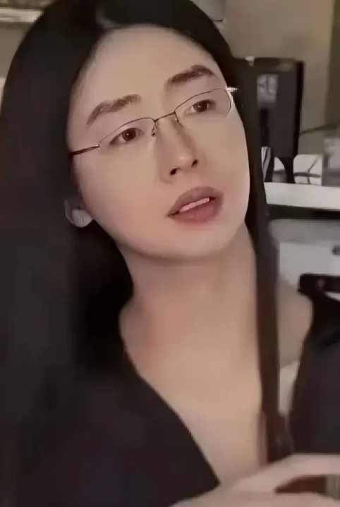 殖人毫不遮掩！“我看了几遍美国消防队员奋不顾身，英勇冲进火灾现场救援的场景，让我