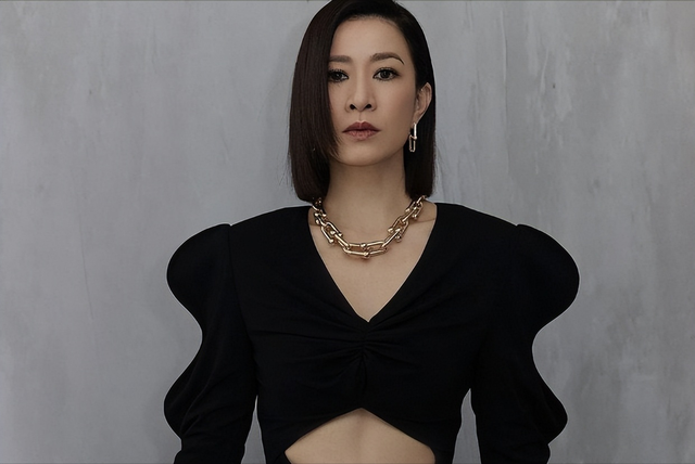 15年前,为报恩嫁给隐疾富豪的她,脸垮成这样,如今后悔了吗?(女孩为了报恩竟然嫁给瘫痪)-第26张图片-九妖电影 15年前,为报恩嫁给隐疾富豪的她,脸垮成这样,如今后悔了吗?(女孩为了报恩竟然嫁给瘫痪)-第26张图片-九妖电影
