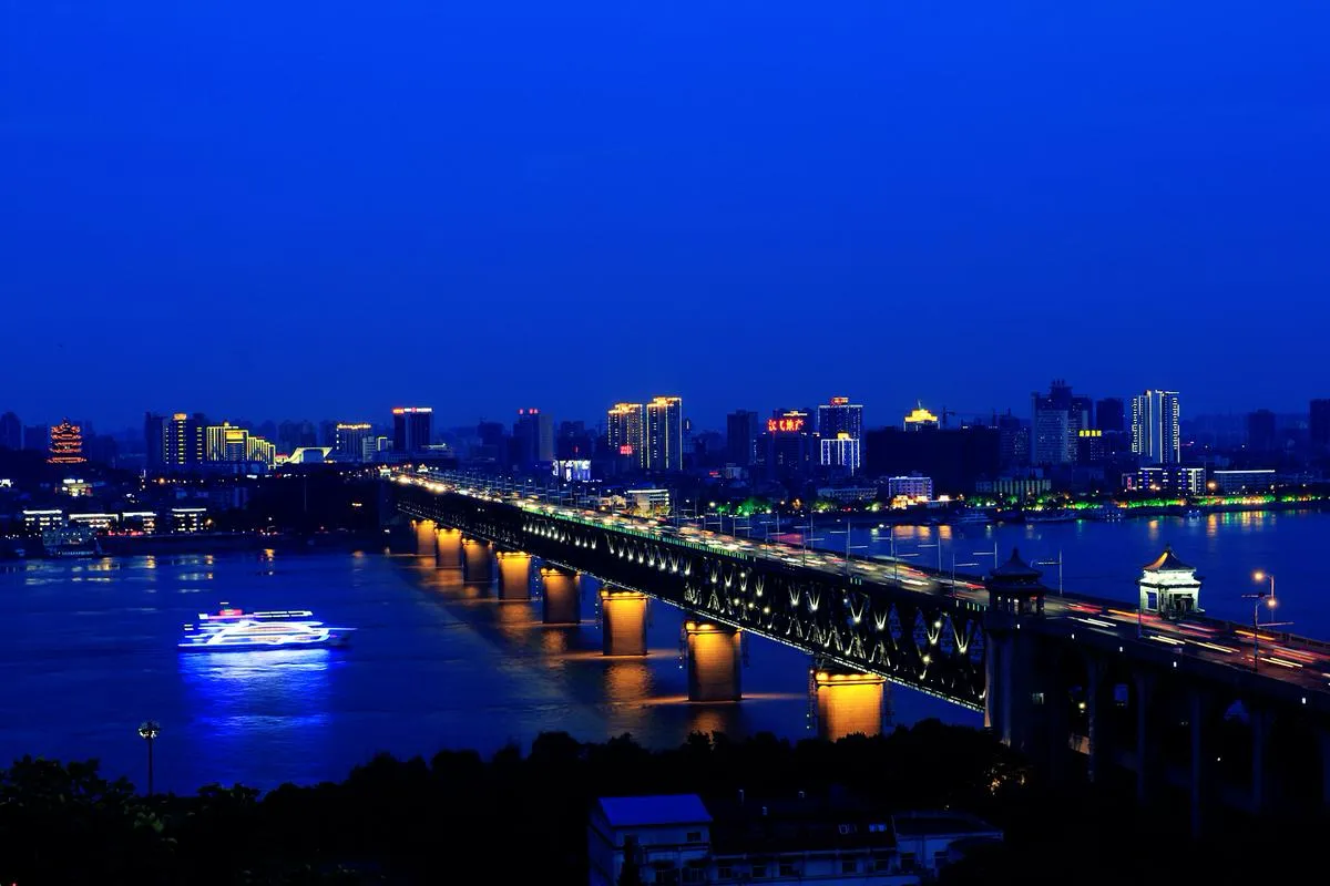 盘点中国教育十大强的城市，有没有你的城市呢？
1、北京

2、上海

3、武汉

