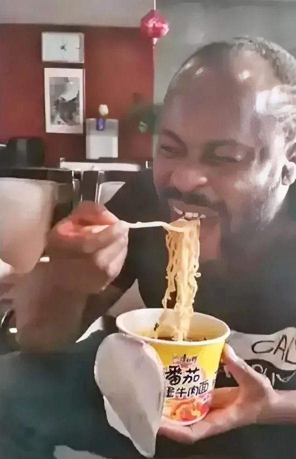 有这样一个乒乓球运动员！