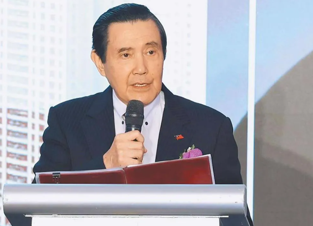 外媒昨晚报道：马英九访问泰国北部美斯乐时，探望长居当地的“泰缅孤军”后裔，并发文