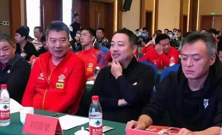 最近关于国乒和刘国梁的消息挺多，让人有点摸不着头脑。 樊振东陈梦退赛的事儿刚消停