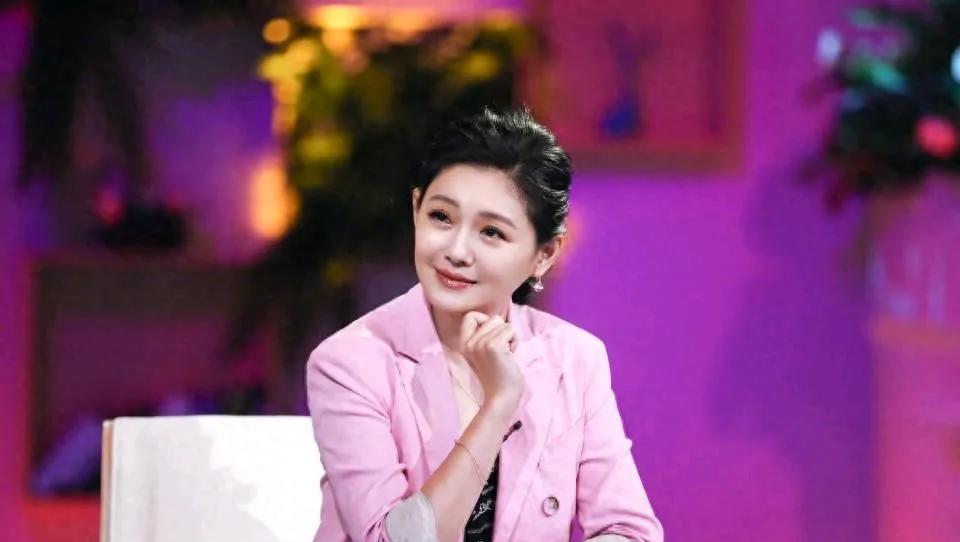 私人包机百万费用，大S日本离世传闻，真相究竟如何？
最近网络上疯传大S（徐熙媛）