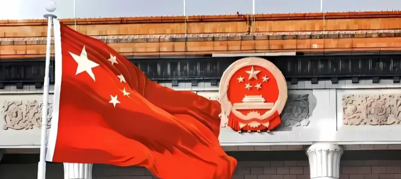 最近，美国那边明显有些慌了，ASML、台积电的态度跟从前大相径庭，这背后缘由就是