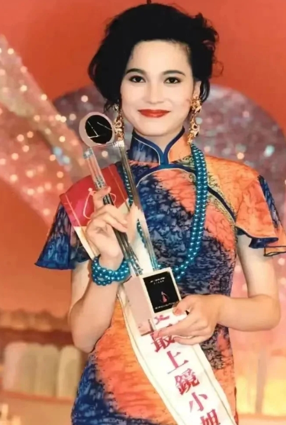 昔日港姐抛弃吴京嫁富豪，如今沦为卖鱼大婶