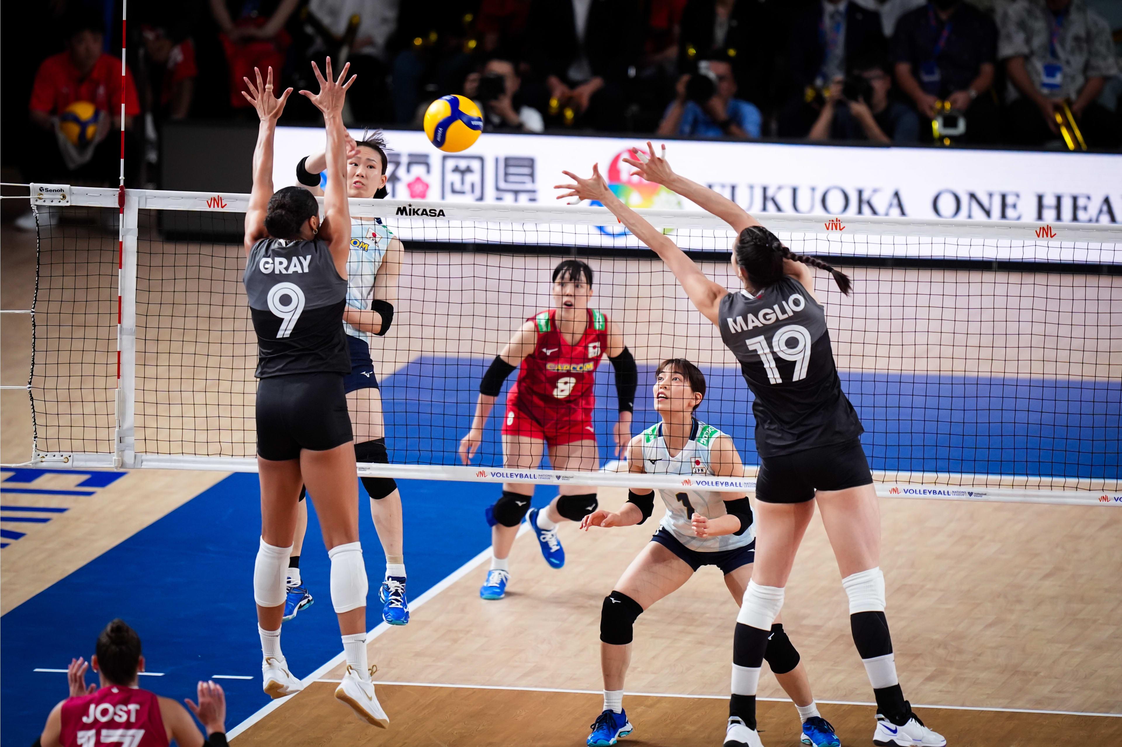 6月13日，世界女排联赛焦点战日本对阵加拿大。日本女排开局2-0领先，但最终惨遭