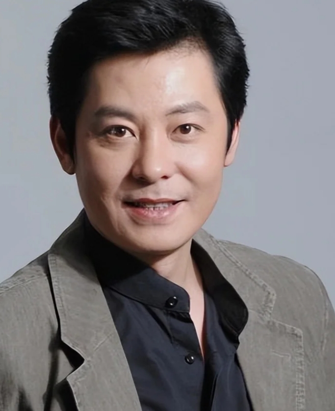 孙思瀚高调炫耀奢华生活