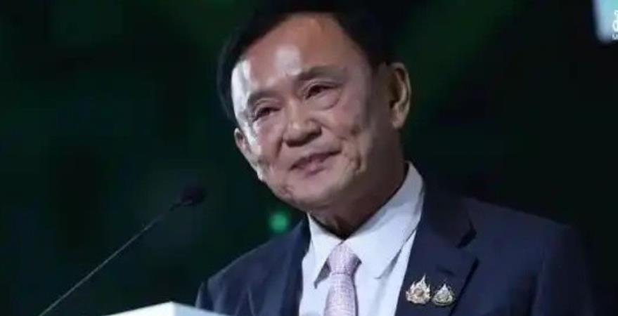 泰国前总理他信：考虑对缅甸部分区域断电断网

13日，泰国前总理、不久前成为东盟