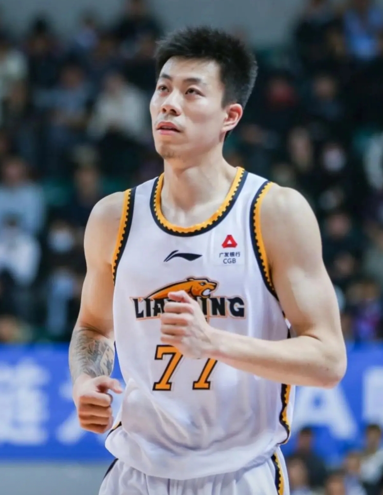 辽宁102-114吉林，暴露了3个可笑事实

1、琼斯剩八分钟一直压节奏，早该下