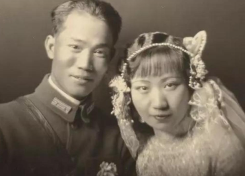 1925年，陈诚正准备休息，但妻子用手刚碰到自己身体，便被他一把推倒在地。吴舜莲
