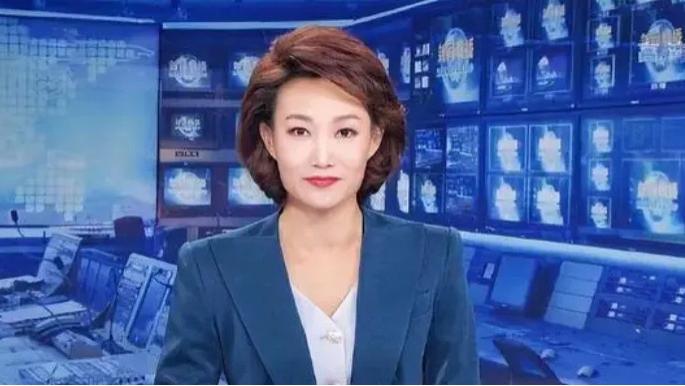 央视主持李梓萌：“贷款”上班20年，戴假发出镜！