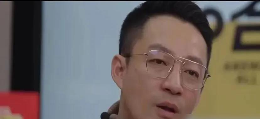 又要开撕啦！

湾湾媒体爆料，汪小菲律师团全家到台北就是为了孩子监护权的事情，第