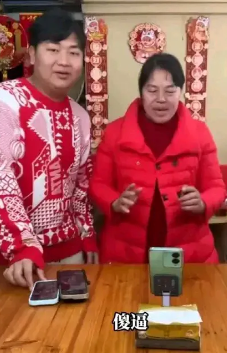 给全红婵家善意提个醒
妈妈视频里出出镜即可
直播卖货和接受采访
婵哥来就行了
