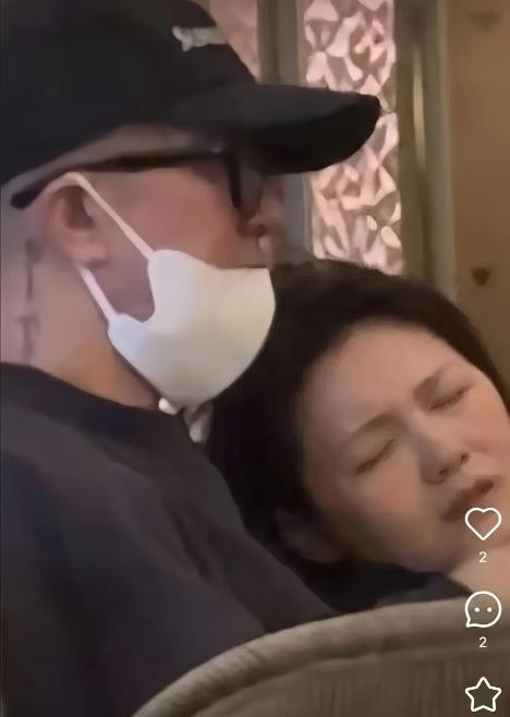 离开了大S，光头会很惨？

刚刚，博主直播时说:“我现在就可以跟你们说，这个事情