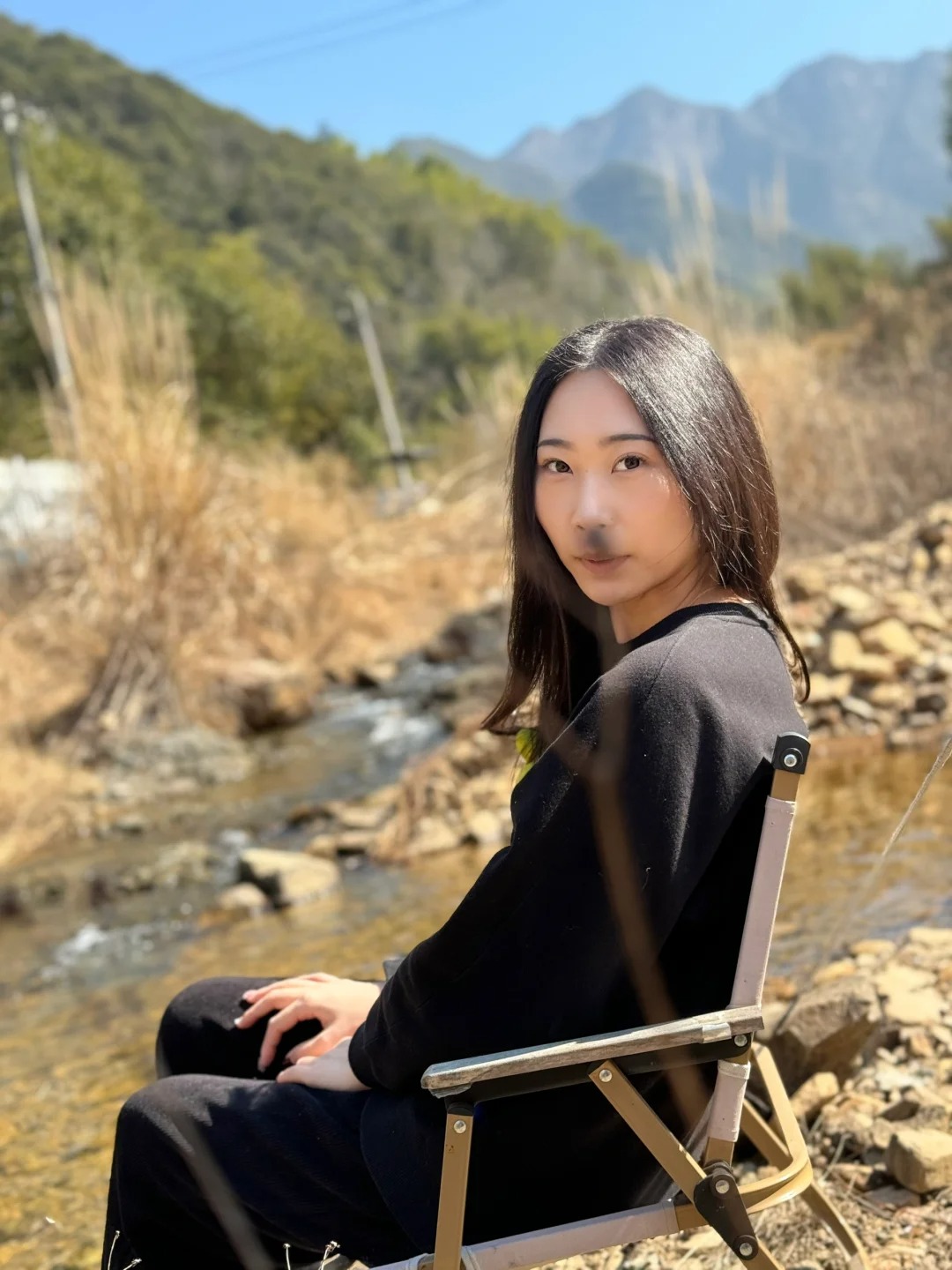 我妈拍的照片
1米3的小八嘎

她说有东西挡住了，我说没事儿 要的就是这个效果，