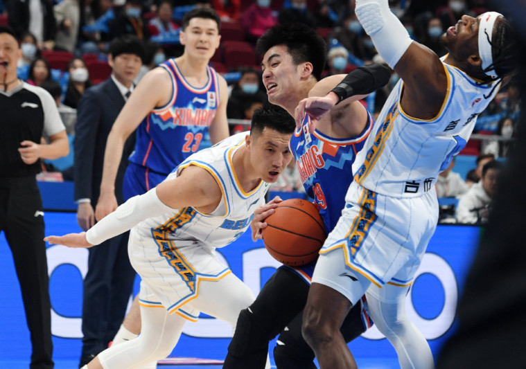 北京队终于重新起势，他们不仅成功斩获三连胜，他们还完成了对吉林队的三杀。而且就在