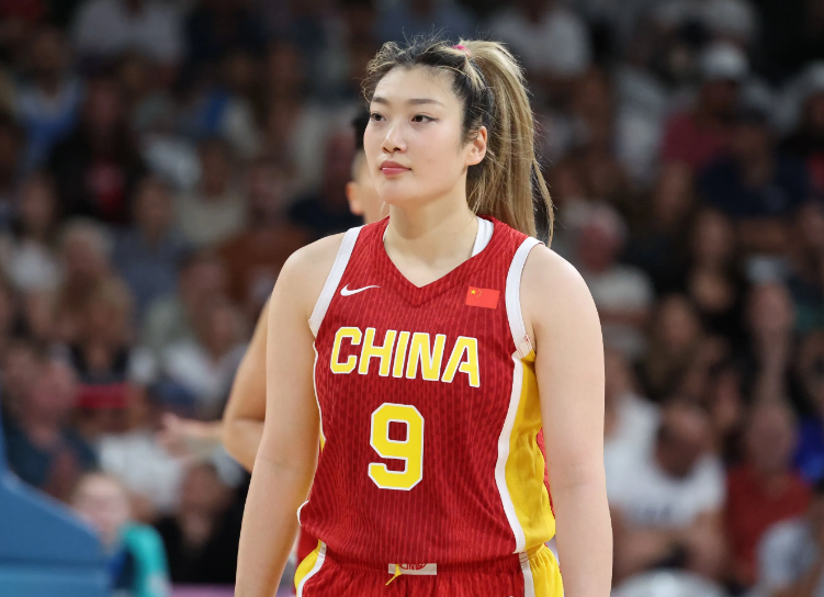 中国篮球传来2个不得不说的最新消息：

一、2025年女篮亚洲杯公布分组，中国女