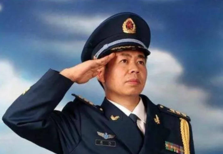 “中国人始终在纠结是谁开的第一枪！就算日本人把首都占领了，我们还在纠结这样一件毫