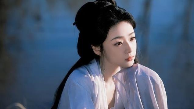 《清明上河图密码》22岁的她火了，长得很美，就是撞脸超10位女星