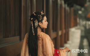 未婚夫用军功换娶心上人。京城贵女笑我不如一介歌女。退婚后短命太子请旨娶我。众人讥笑我迟早沦为寡妇。