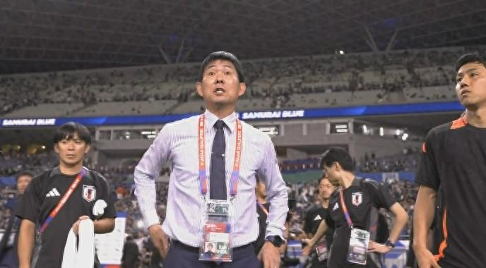 日本男足7-0大胜国足，赛后日本主帅森保一在接受采访时说出了四句真心话
1、他非
