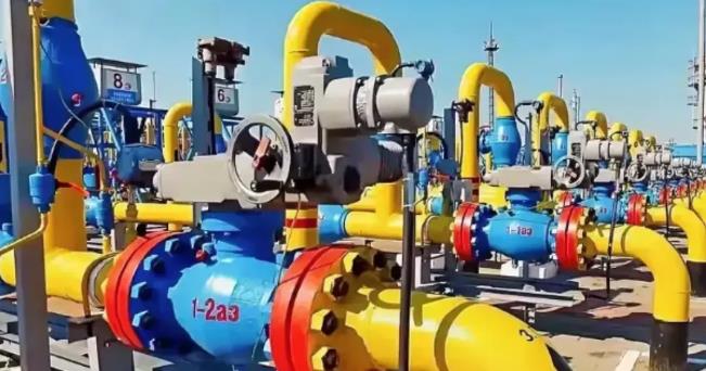 波兰出手真狠啊，对自己人动起了刀子，波兰禁止俄罗斯的天然气通过“亚马尔-欧洲”管