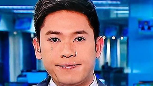 TVB主播报新闻眼泪直流，疯传楼市下行惹揣测，网民解画反获赞