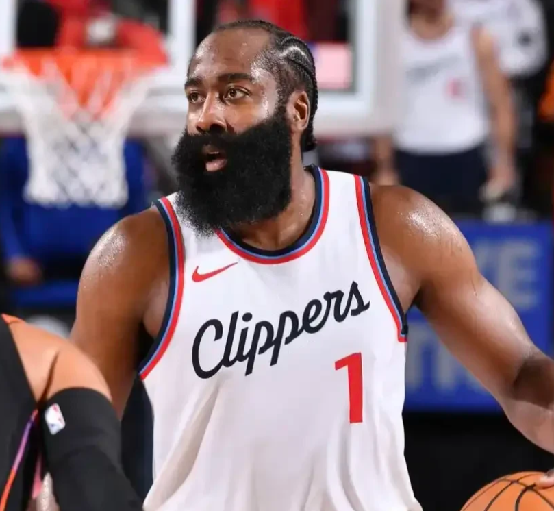 11月1号的NBA，一天创造2个“里程悲”！

1、快船核心詹姆斯哈登，今天砍下