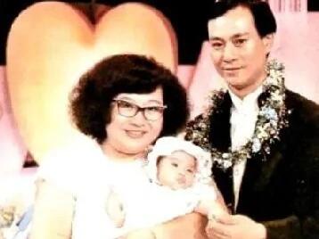 郑少秋对沈殿霞怒吼：三年生不出孩子就离婚