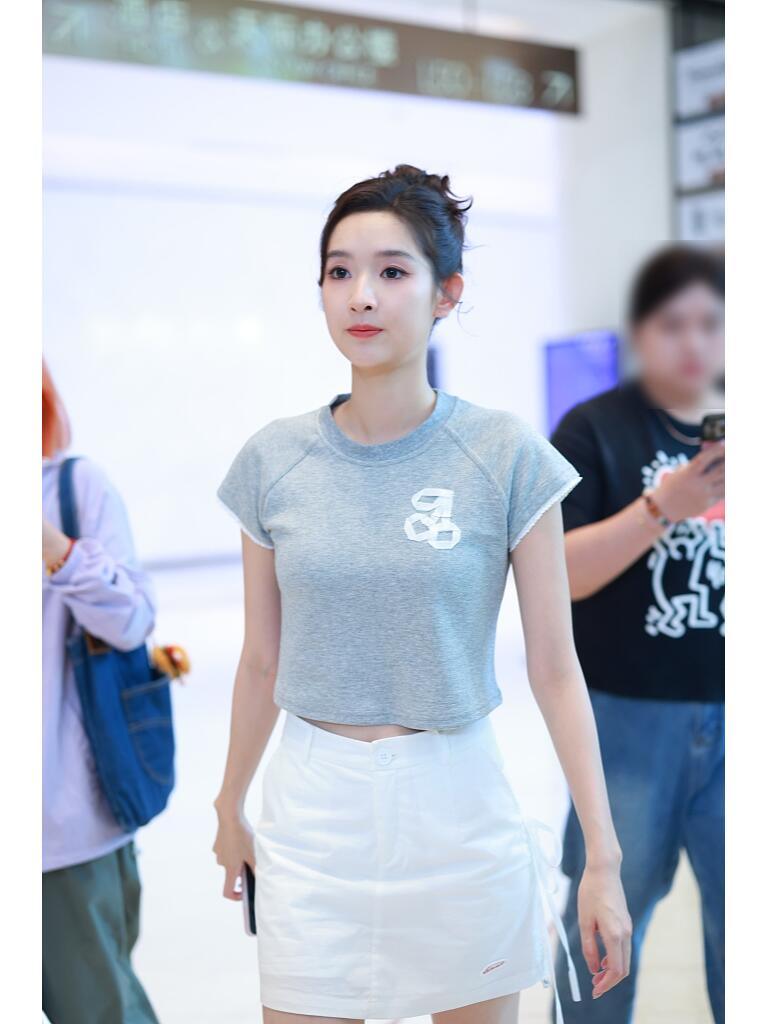 王玉雯简单清爽很养眼