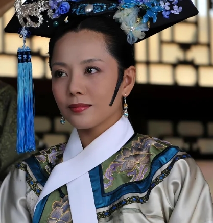 终于知道为什么觉得蒂芙尼面善了，因为她长得像敬妃。#蒂芙尼