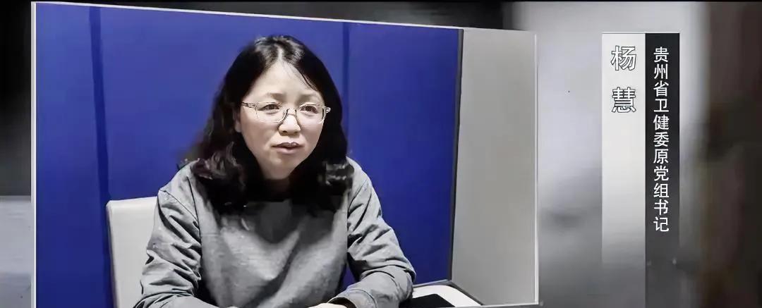 这个女人不寻常。
     4000万元别墅，又花费850万元进行装修，别墅中新