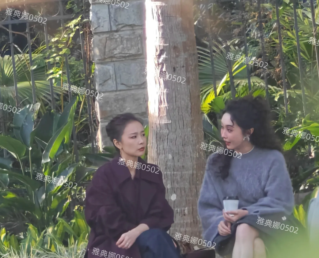 偶遇大嫂高叶拍戏，她的头特别完美非常适合把头发盘起来，脸又小又饱满很上镜，涂上大