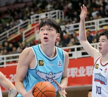 里奇保罗的经纪公司已经向杨瀚森承诺会尽全力帮助杨瀚森冲击NBA，据篮球记者宋翔透