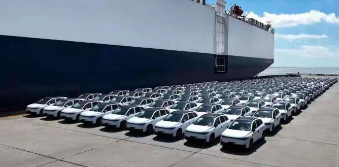 全球首例！中国商务部出重拳反制，加拿大面临巨额损失
 
9月3日，中国商务部放出