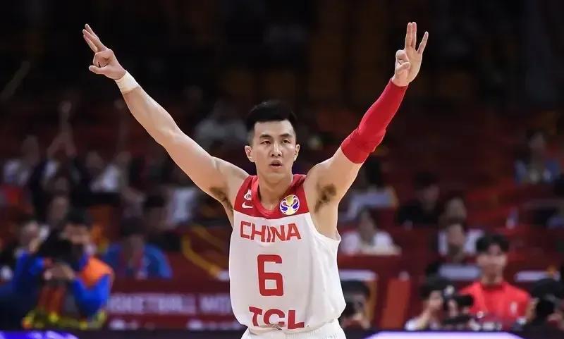 广东德比，由于双方实力上的差距，本没有什么可值得关注的点，可因为郭艾伦的复出，让