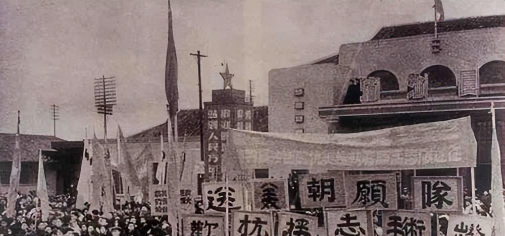 在朝鲜战争以前，没有任何一个国家会相信，刚刚从百年战火中走出来，千疮百孔、积贫积
