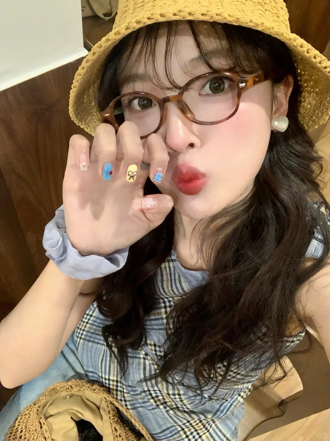 彩色新美甲🍬过夏天咯～
老婆们 新美甲！（细节图在最后哦！
冰淇淋夏天感去扑面