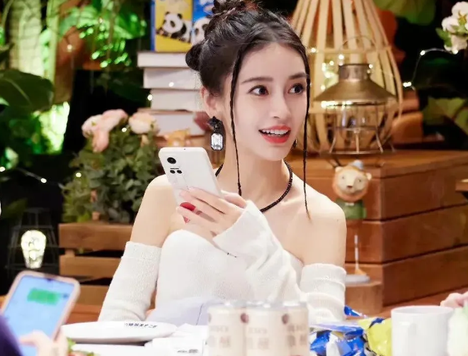 Baby的颜值要逆天了