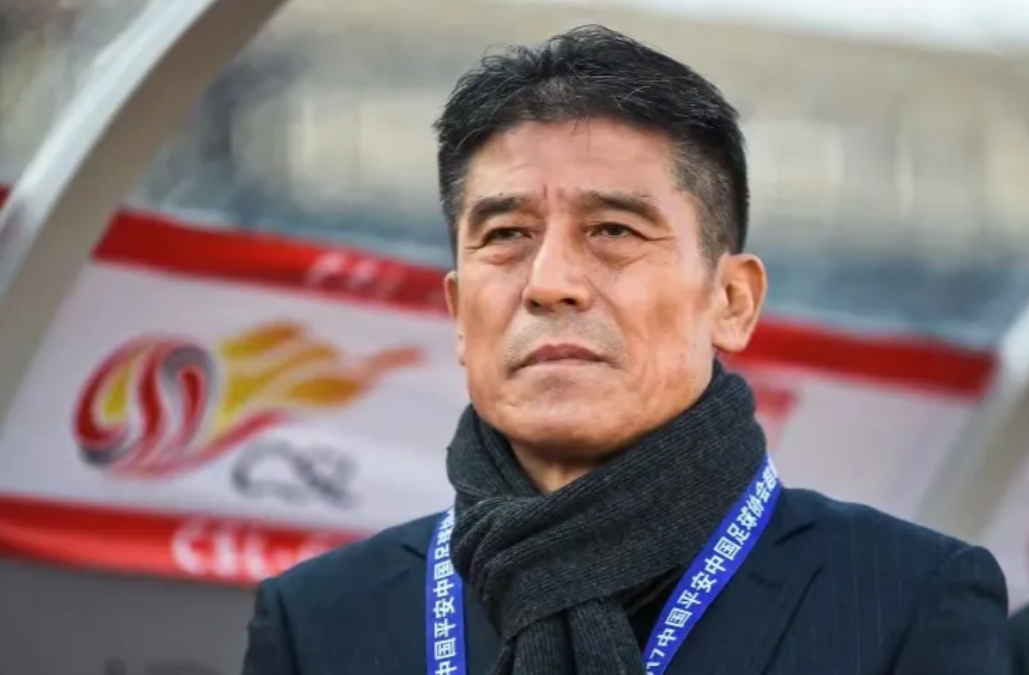 李章洙，相信很多中国球迷都不陌生，曾担任北京国安足球俱乐部和恒大足球俱乐部主教练
