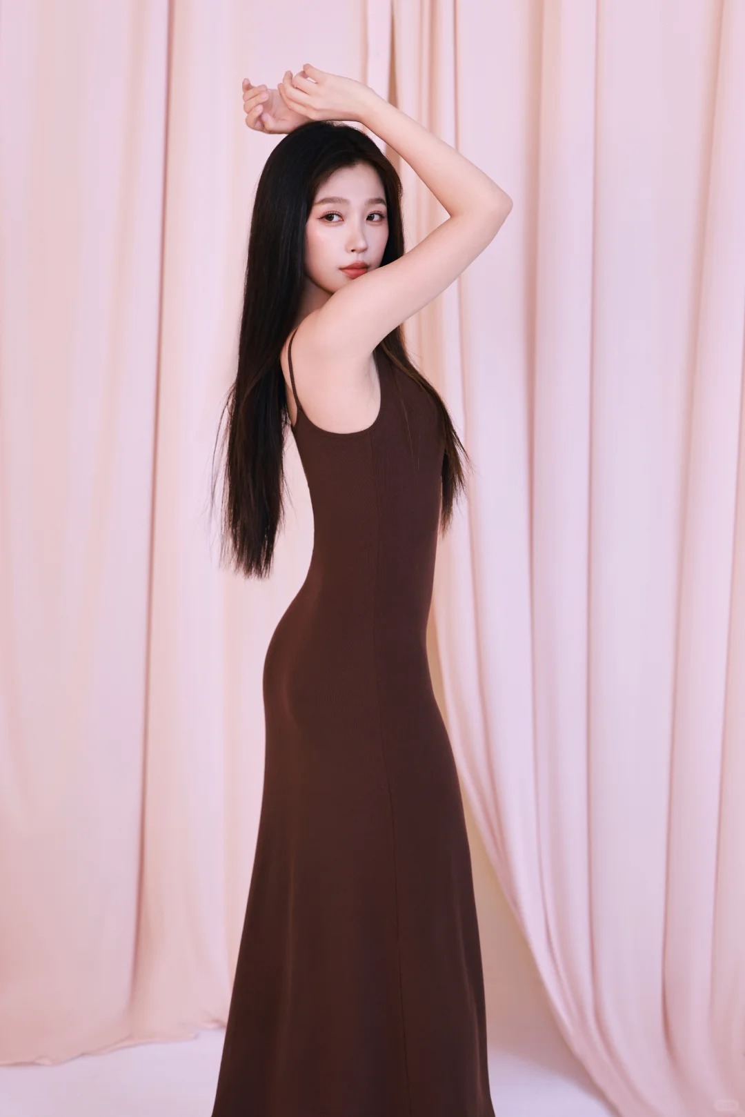 欣欣老婆的身材，斯哈斯哈！好帅！好好看