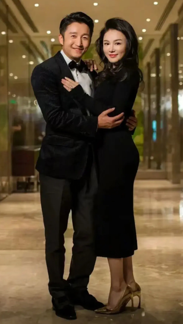 邹市明一定后悔了吧。
由于冉莹颖的挥霍，退役7年的拳王邹市明，要复出打拳了。
冉