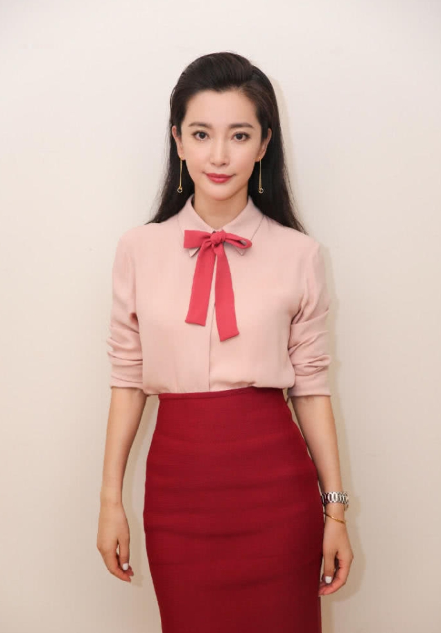有一次，李冰冰问陈坤:“我这所有接吻、拥抱、洗澡的戏，都和你拍了，我这辈子你就看