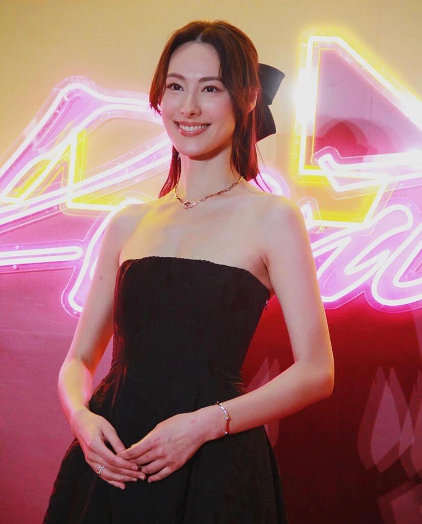 梁洛施好有气质！