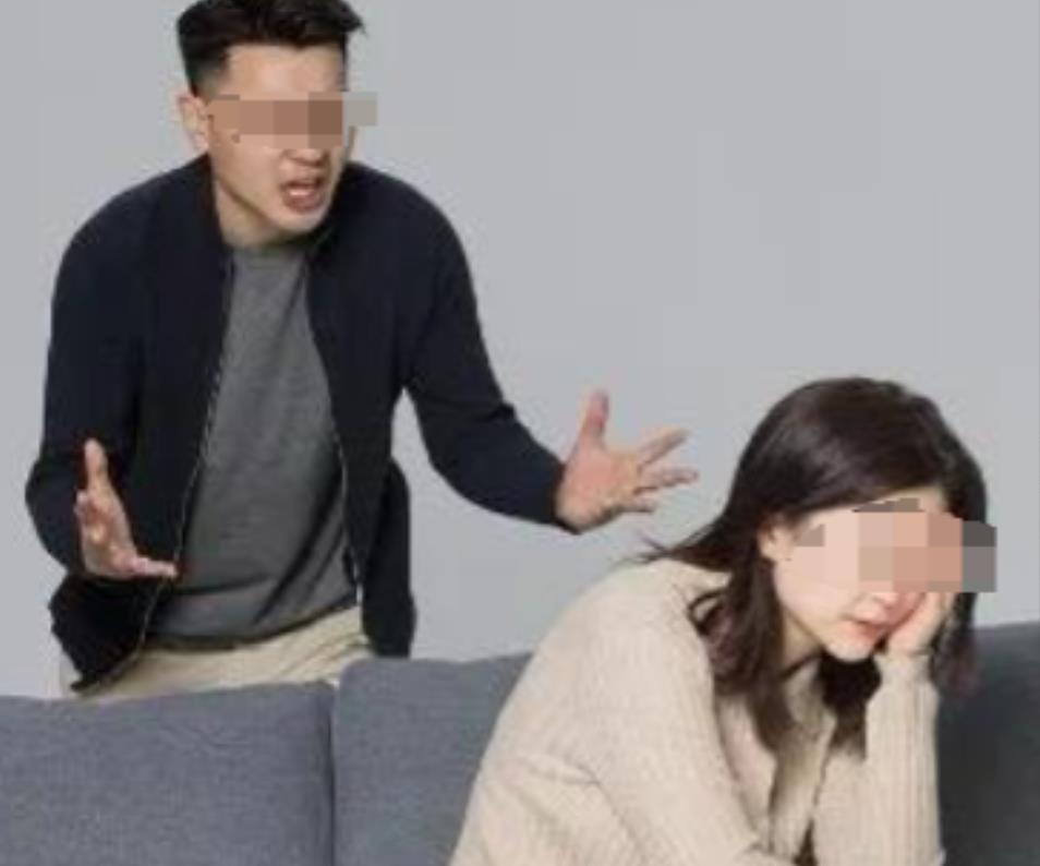 湖北武汉，男子陈某与妻子杨某结婚两年，却从未有过正常的夫妻生活。陈某多次尝试与杨