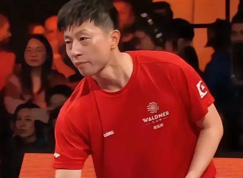 老瓦杯赛上，马龙与陈梦手下留情了！马龙、陈梦联手混双，以2：0横扫世界队的莫雷加