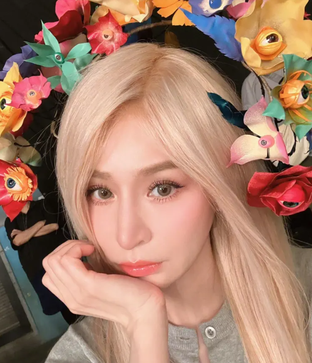 王心凌像20岁小姑娘吗？